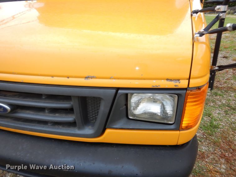 image for item DN1596 2003 Ford E450 Super Duty  school bus