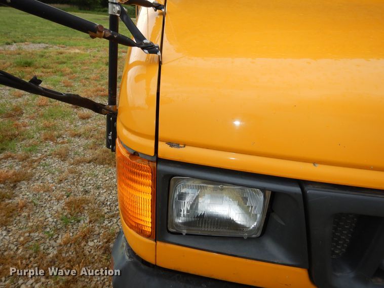 image for item DN1596 2003 Ford E450 Super Duty  school bus