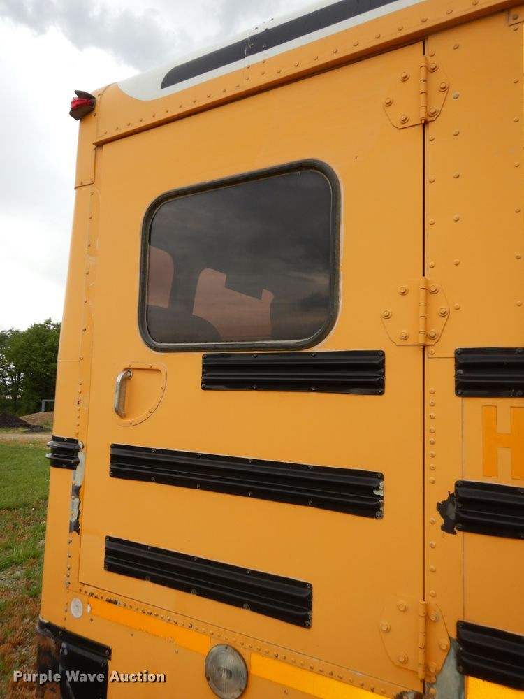 image for item DN1596 2003 Ford E450 Super Duty  school bus