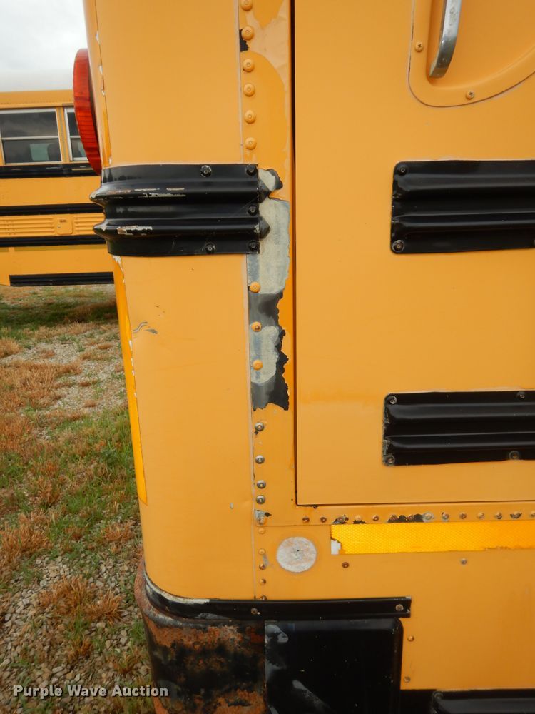 image for item DN1596 2003 Ford E450 Super Duty  school bus
