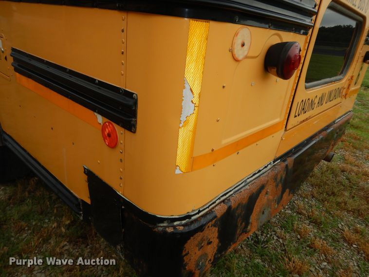 image for item DN1596 2003 Ford E450 Super Duty  school bus