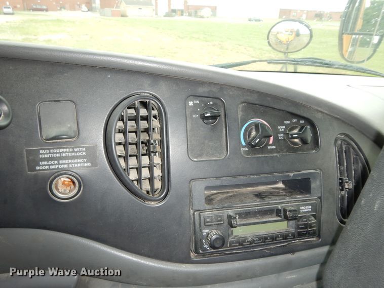 image for item DN1596 2003 Ford E450 Super Duty  school bus