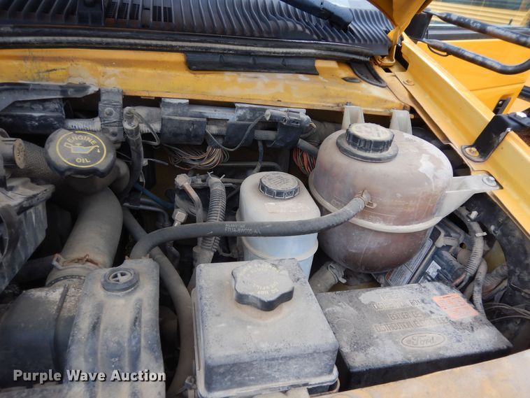 image for item DN1596 2003 Ford E450 Super Duty  school bus