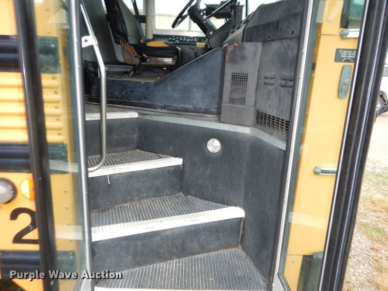 image for item DN1607 1998 Thomas  bus