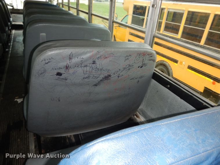 image for item DN1607 1998 Thomas  bus