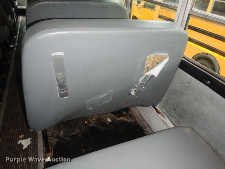 image for item DN1607 1998 Thomas  bus