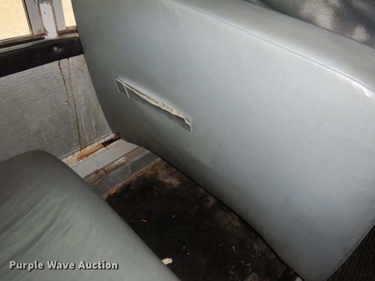 image for item DN1607 1998 Thomas  bus