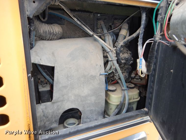 image for item DN1607 1998 Thomas  bus