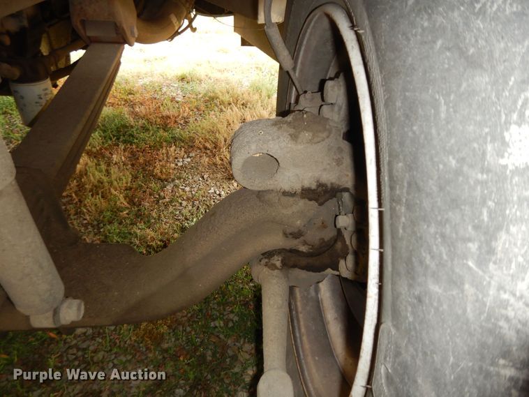 image for item DN1607 1998 Thomas  bus