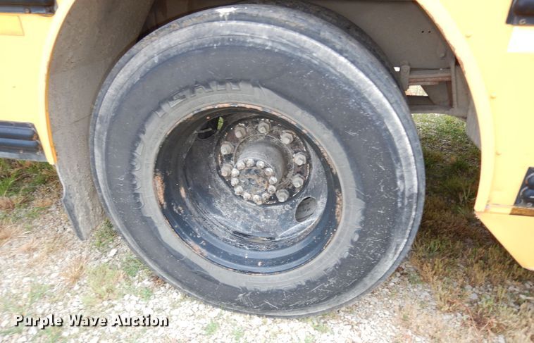 image for item DN1607 1998 Thomas  bus