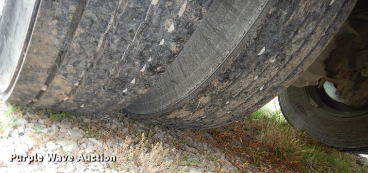 image for item DN1607 1998 Thomas  bus