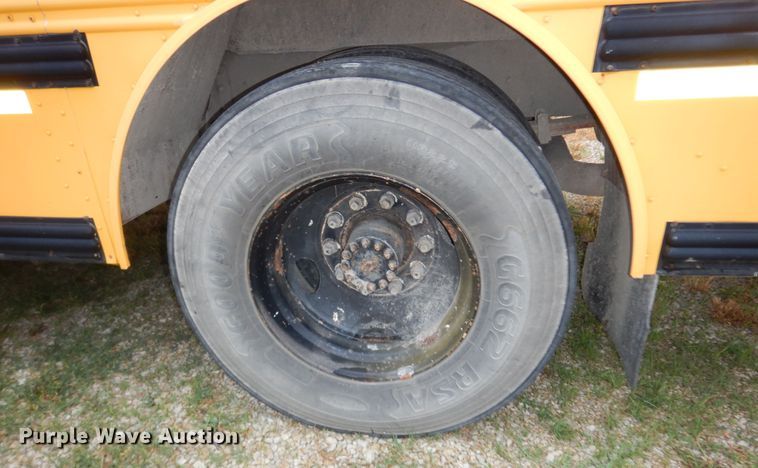 image for item DN1607 1998 Thomas  bus