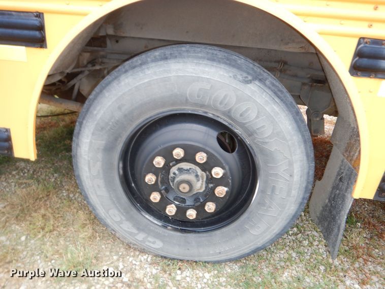 image for item DN1607 1998 Thomas  bus