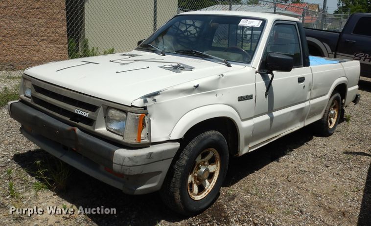 image for item DN1608 1987 Mazda B2000  pickup truck