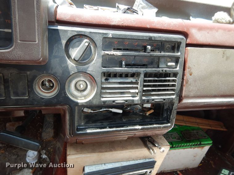 image for item DN1608 1987 Mazda B2000  pickup truck