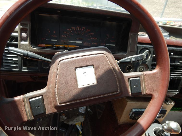 image for item DN1608 1987 Mazda B2000  pickup truck