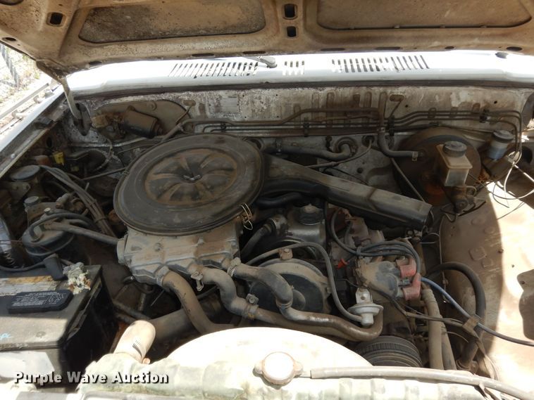 image for item DN1608 1987 Mazda B2000  pickup truck