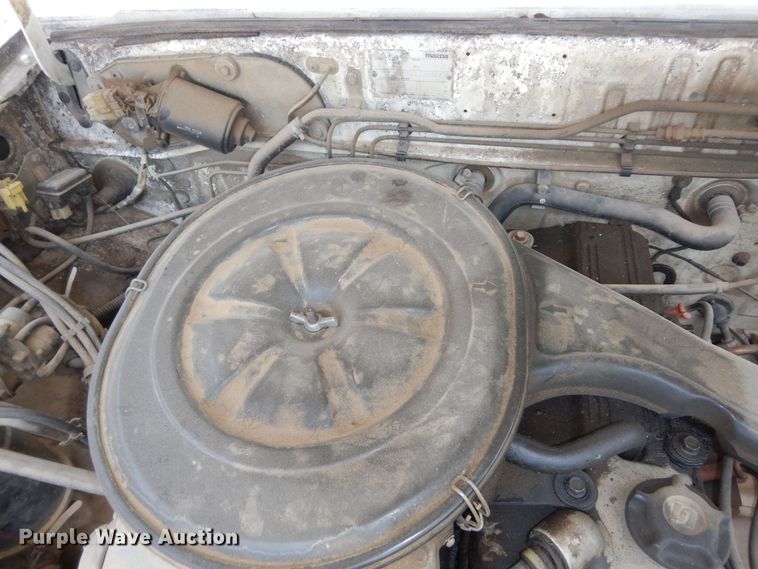 image for item DN1608 1987 Mazda B2000  pickup truck