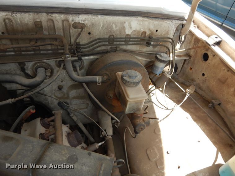 image for item DN1608 1987 Mazda B2000  pickup truck