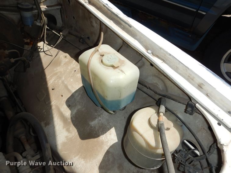 image for item DN1608 1987 Mazda B2000  pickup truck