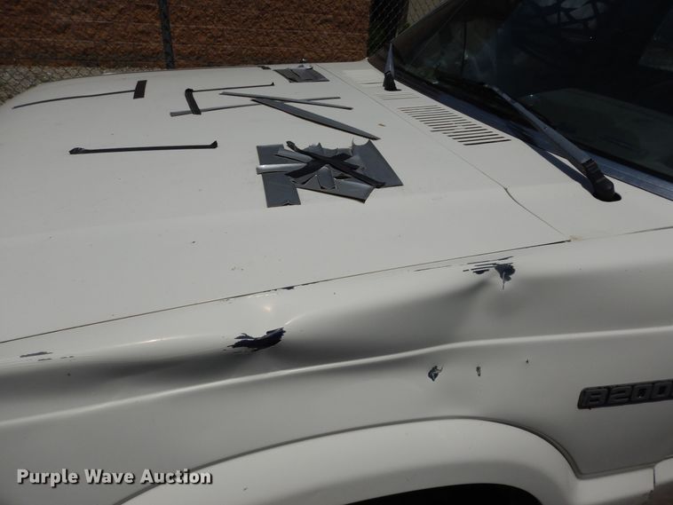 image for item DN1608 1987 Mazda B2000  pickup truck