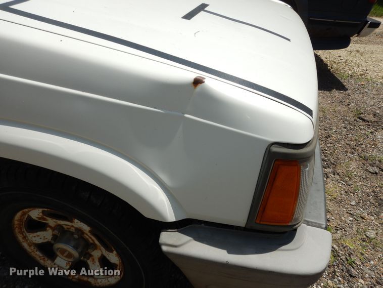 image for item DN1608 1987 Mazda B2000  pickup truck