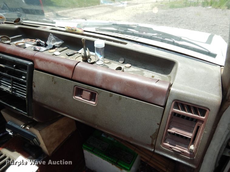 image for item DN1608 1987 Mazda B2000  pickup truck