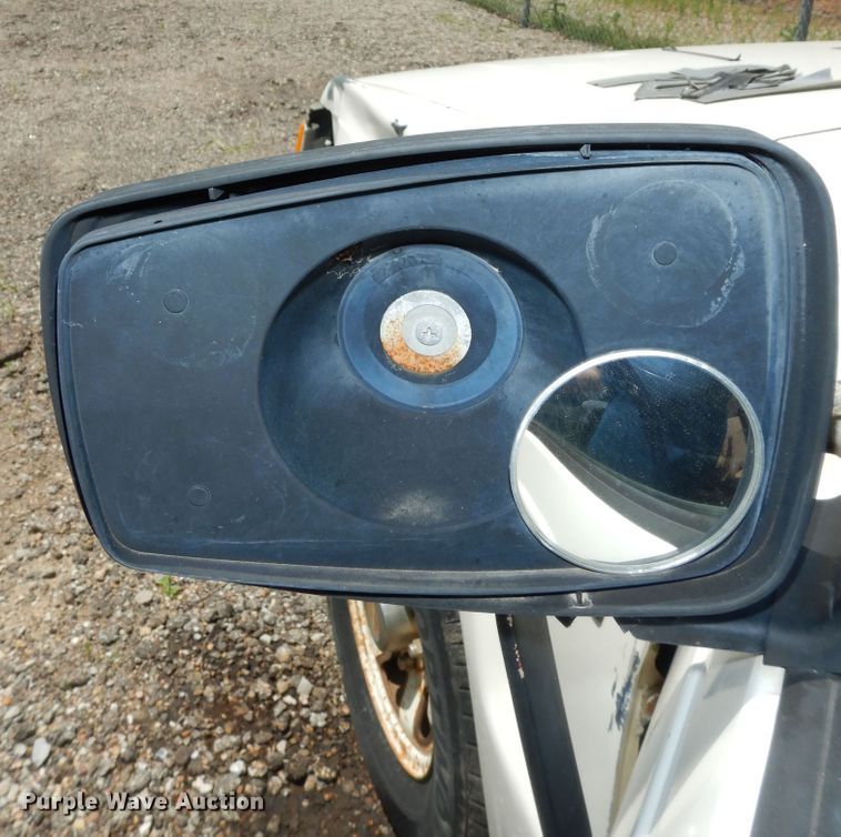 image for item DN1608 1987 Mazda B2000  pickup truck