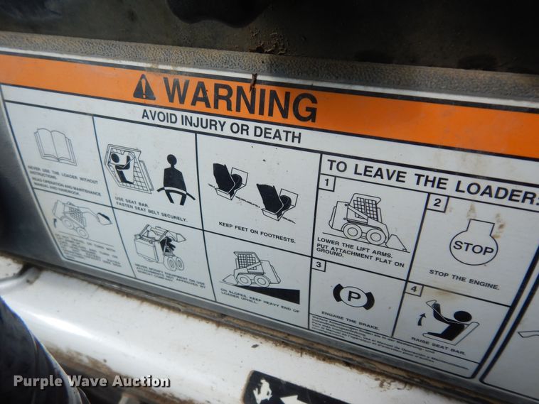 image for item DN1621 2004 Bobcat S250  skid steer loader