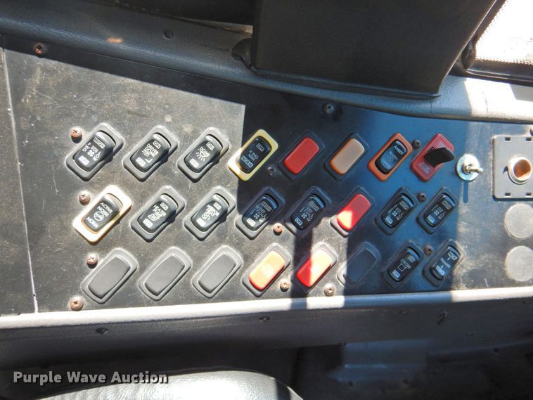 image for item DP4366 2007 Freightliner B2  school bus