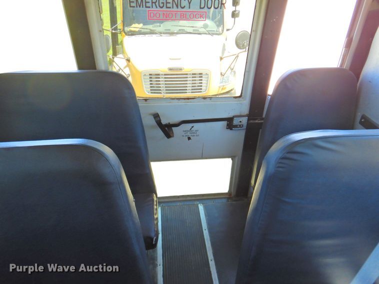 image for item DP4366 2007 Freightliner B2  school bus