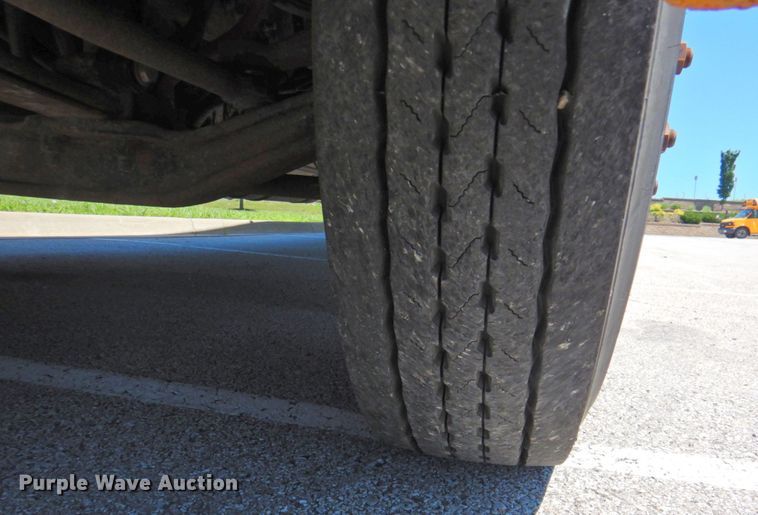 image for item DP4366 2007 Freightliner B2  school bus