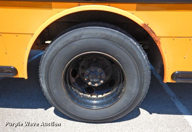 image for item DP4366 2007 Freightliner B2  school bus