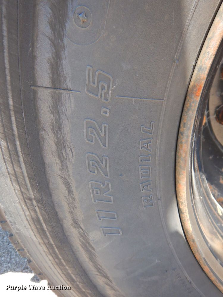 image for item DP4366 2007 Freightliner B2  school bus