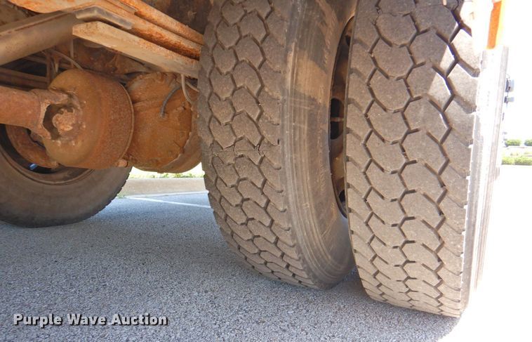 image for item DP4366 2007 Freightliner B2  school bus