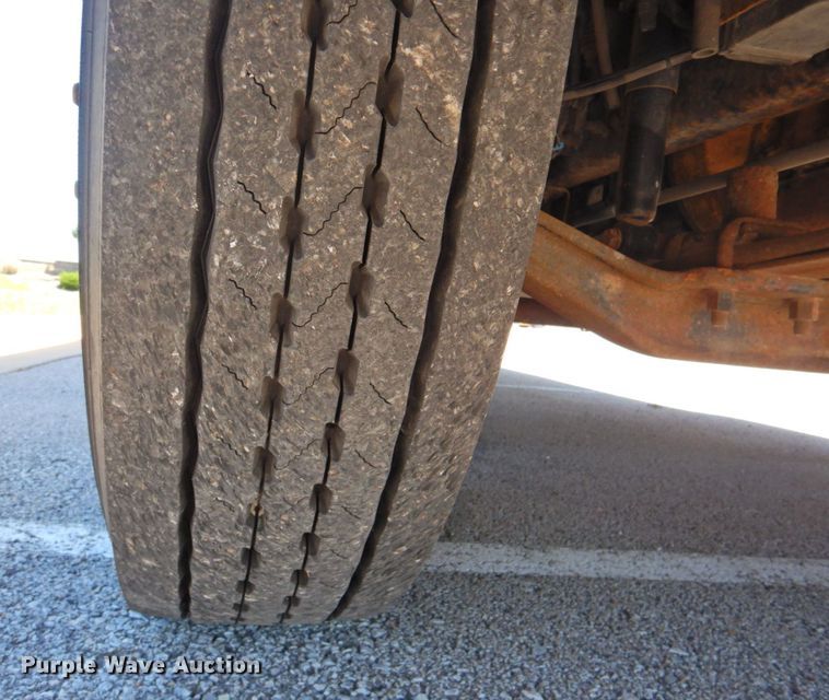 image for item DP4366 2007 Freightliner B2  school bus