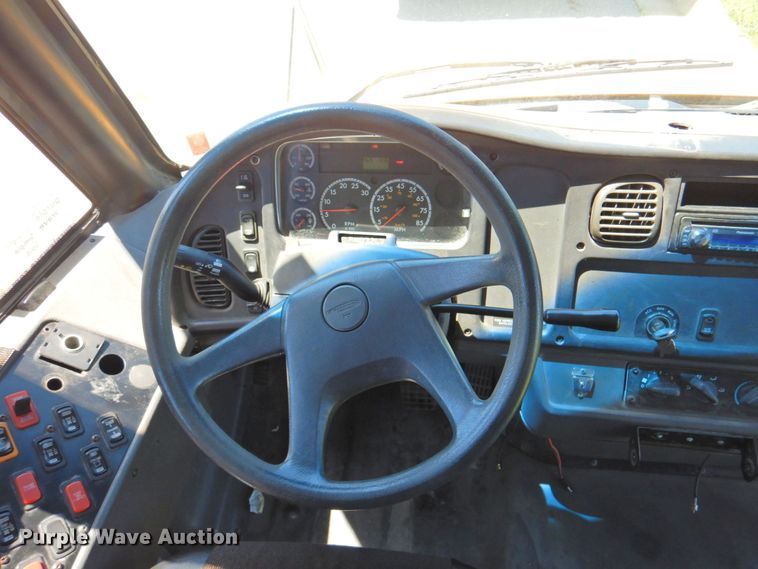 image for item DP4367 2007 Freightliner B2  school bus