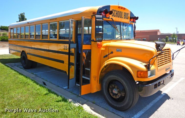 image for item DP4368 1999 International Navistar 3800  school bus