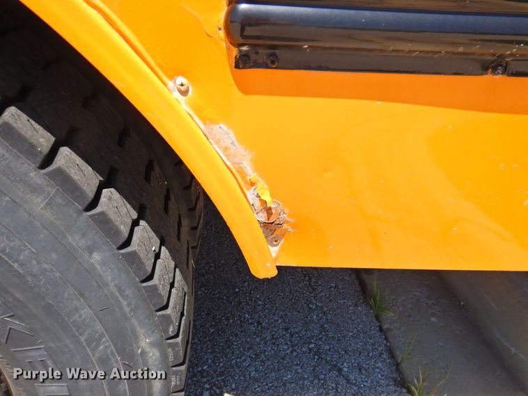 image for item DP4368 1999 International Navistar 3800  school bus