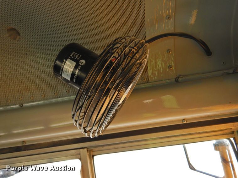 image for item DP4368 1999 International Navistar 3800  school bus