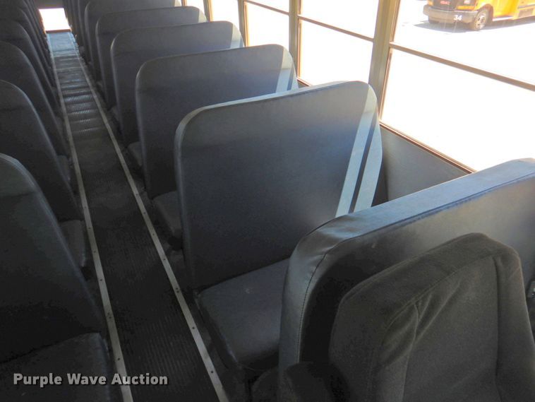 image for item DP4368 1999 International Navistar 3800  school bus