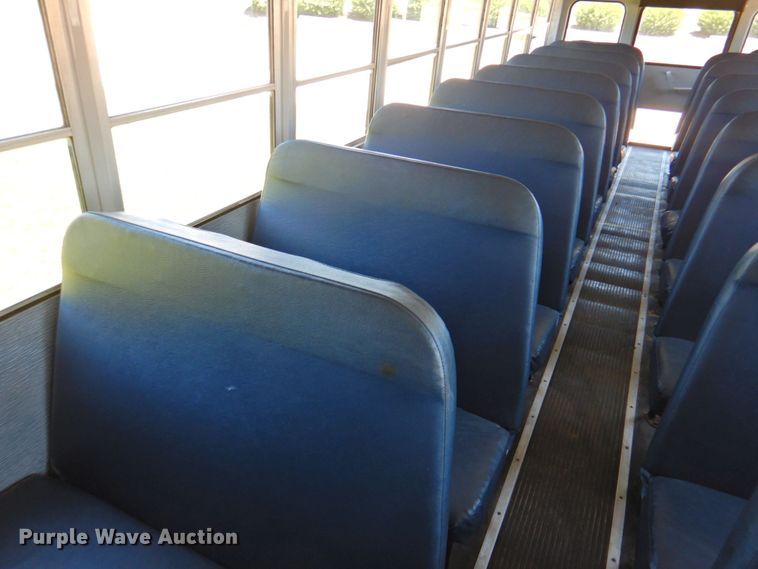 image for item DP4368 1999 International Navistar 3800  school bus