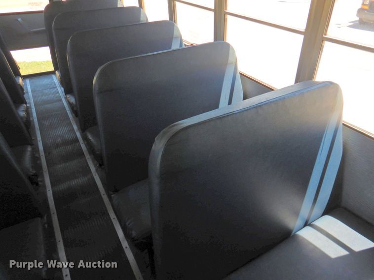 image for item DP4368 1999 International Navistar 3800  school bus