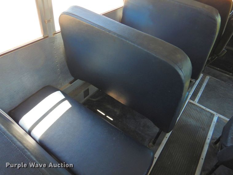 image for item DP4368 1999 International Navistar 3800  school bus