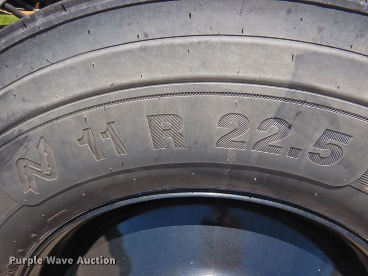 image for item DP4368 1999 International Navistar 3800  school bus