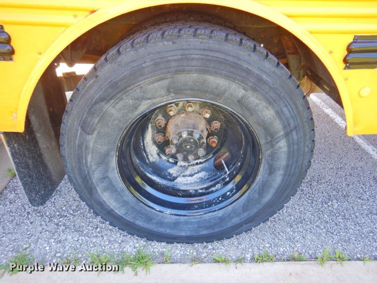 image for item DP4368 1999 International Navistar 3800  school bus