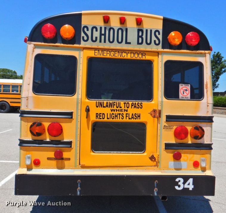 image for item DP4369 2005 GMC Savana  school bus