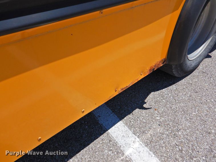 image for item DP4369 2005 GMC Savana  school bus