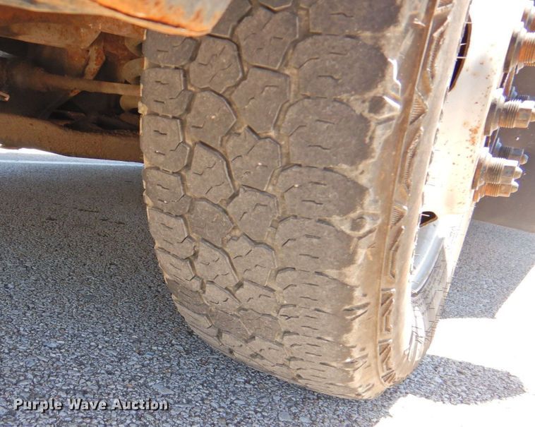 image for item DP4369 2005 GMC Savana  school bus