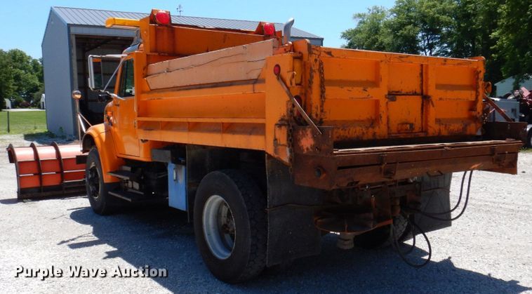 image for item DP5579 2000 International 4900  dump truck